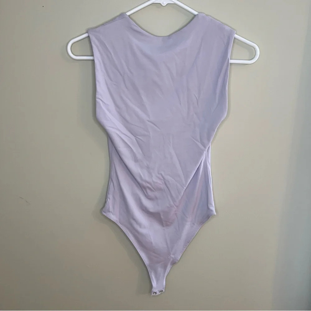 NEW HOUSE OF HARLOW Purple Lavender Cap Sleeve Bodysuit XS - Picture 3 of 9